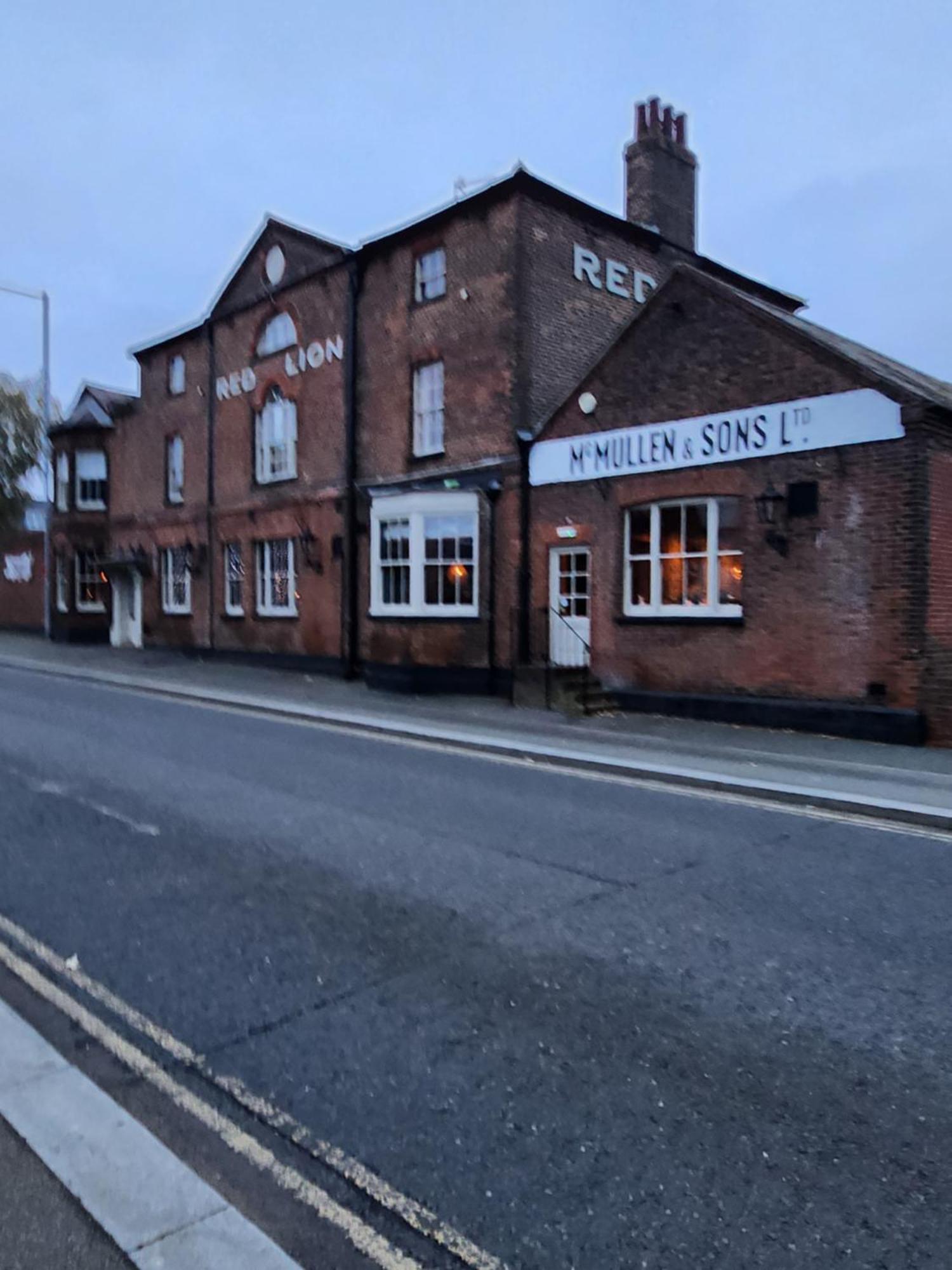 West Lodge Hatfield  Luaran gambar